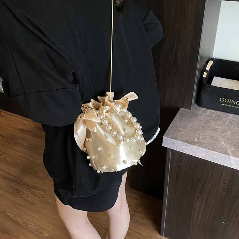 Luxury Bags On Sales - กระเป๋าสะพายไหล่ดีไซน์ประดับลูกปัดแฟชั่นสุดหวาน ลดราคา กระเป๋าผู้หญิงสุดหรู สายสะพายแบบเชือก ขายดี กระเป๋าครอสบอดี้อเนกประสงค์สุดประณีต